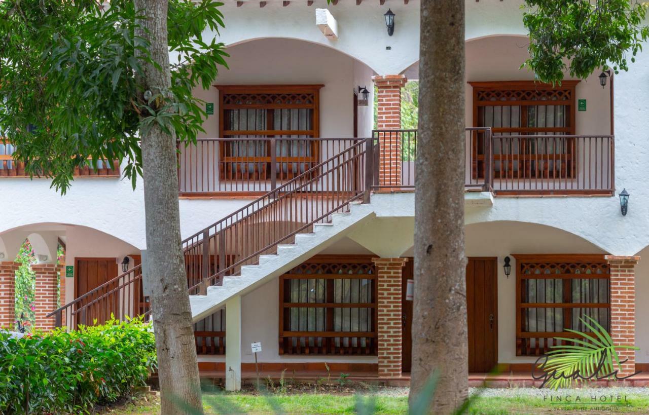 Finca Hotel Guali Santafe Santa Fe de Antioquia Extérieur photo